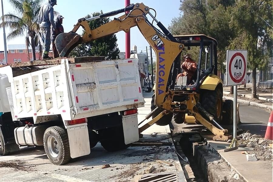 Ayuntamiento de Tlaxcala continúa con trabajos de desazolve preventivos por lluvias
